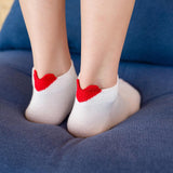 Thin cotton boat socks with shallow heel and heart shape